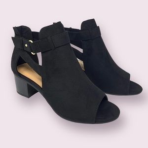 Cityclassified peep toe cut out side booties